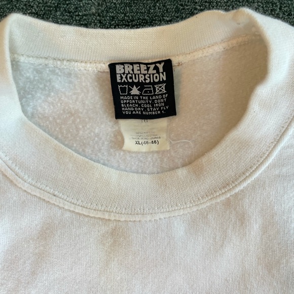 Breezy Excursion Crew Neck - Picture 3 of 5